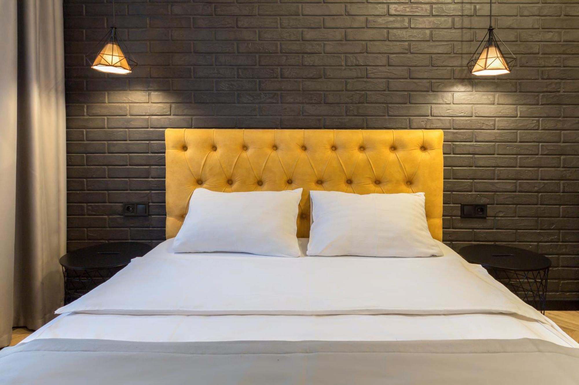 Self Check-In Apartments Kiev Esterno foto